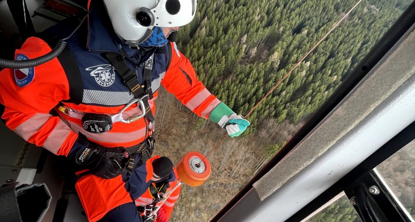 Zvýrazněný článek: Výcvik leteckých záchranářů ve speciálních činnostech
