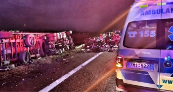 Dopravní nehoda kamionu a osobního auta na silnici D46